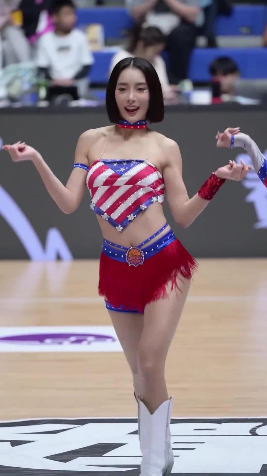 太離譜了 ！幾乎是完美女人！