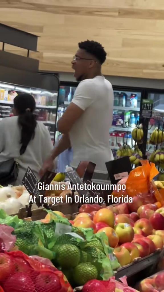 好男人??！字母哥在奧蘭多度假 陪妻子一起逛超市